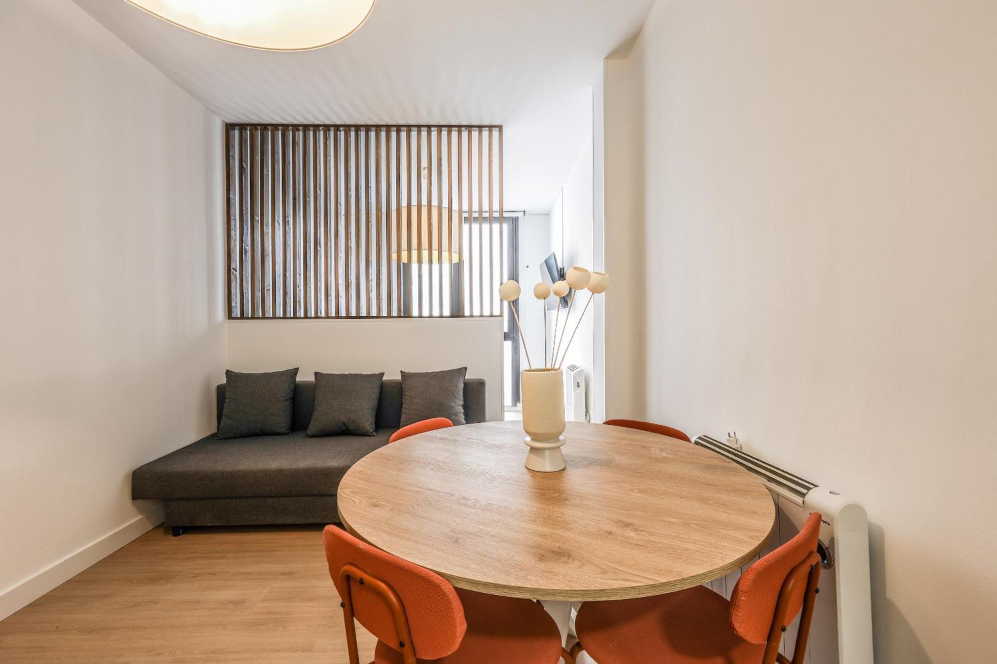 Pequeno Apartamento Reformado En Tirso De Molina Alquiler Temporal 마드리드 외부 사진